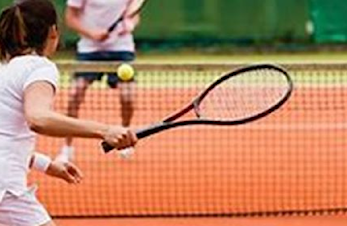 Tennisbanen er klargjort og vi åpner sesongen fredag 15.mai :-)