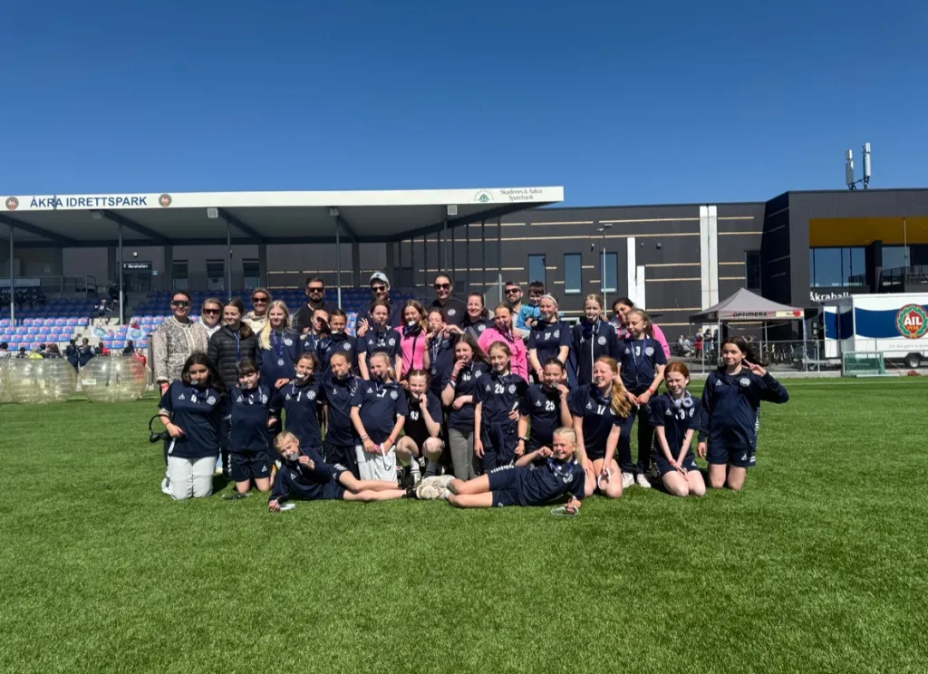 Jenter 2013 på Åkra cup!