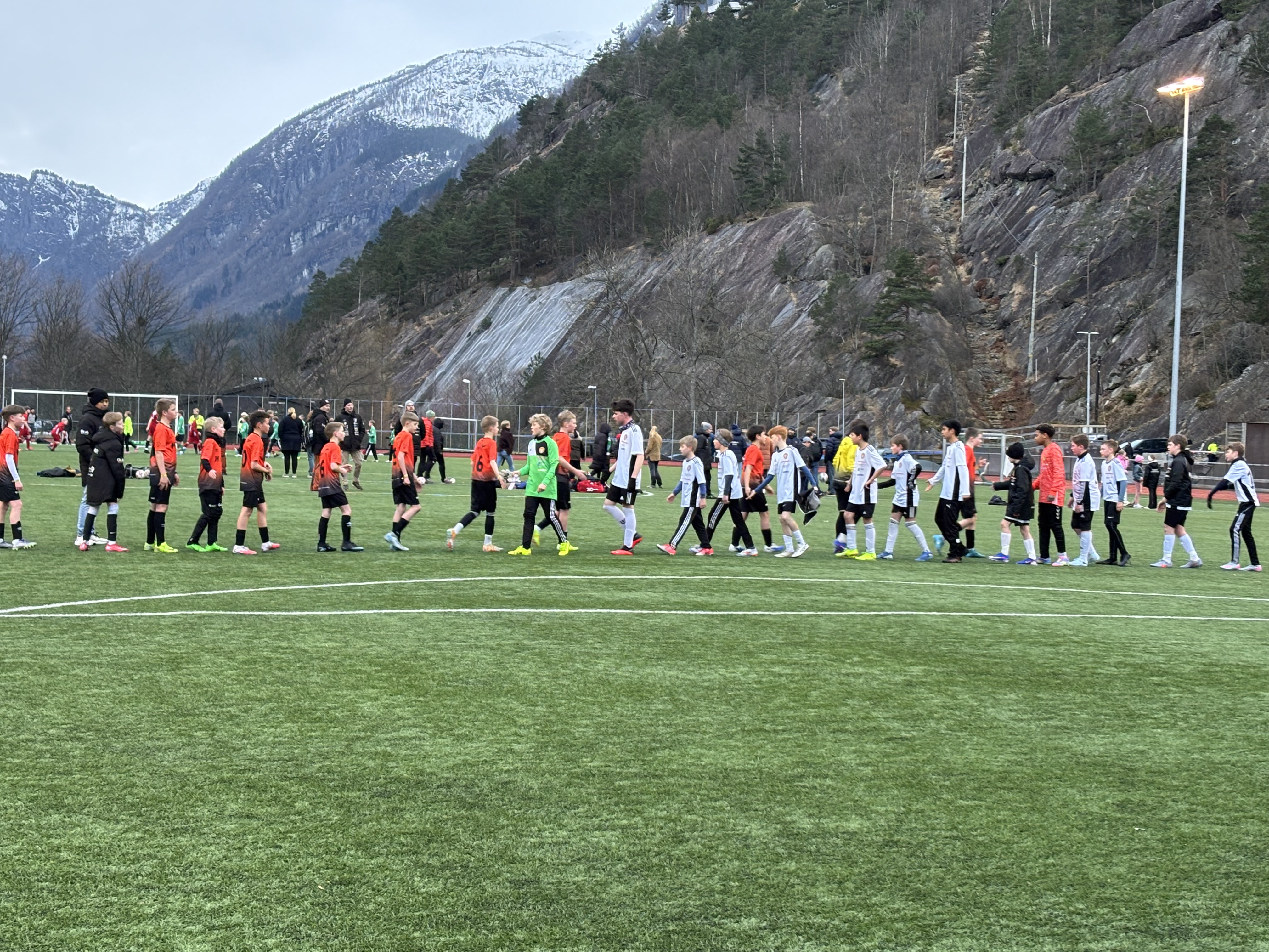 Full pott på dag 1 på Zinken Cup
