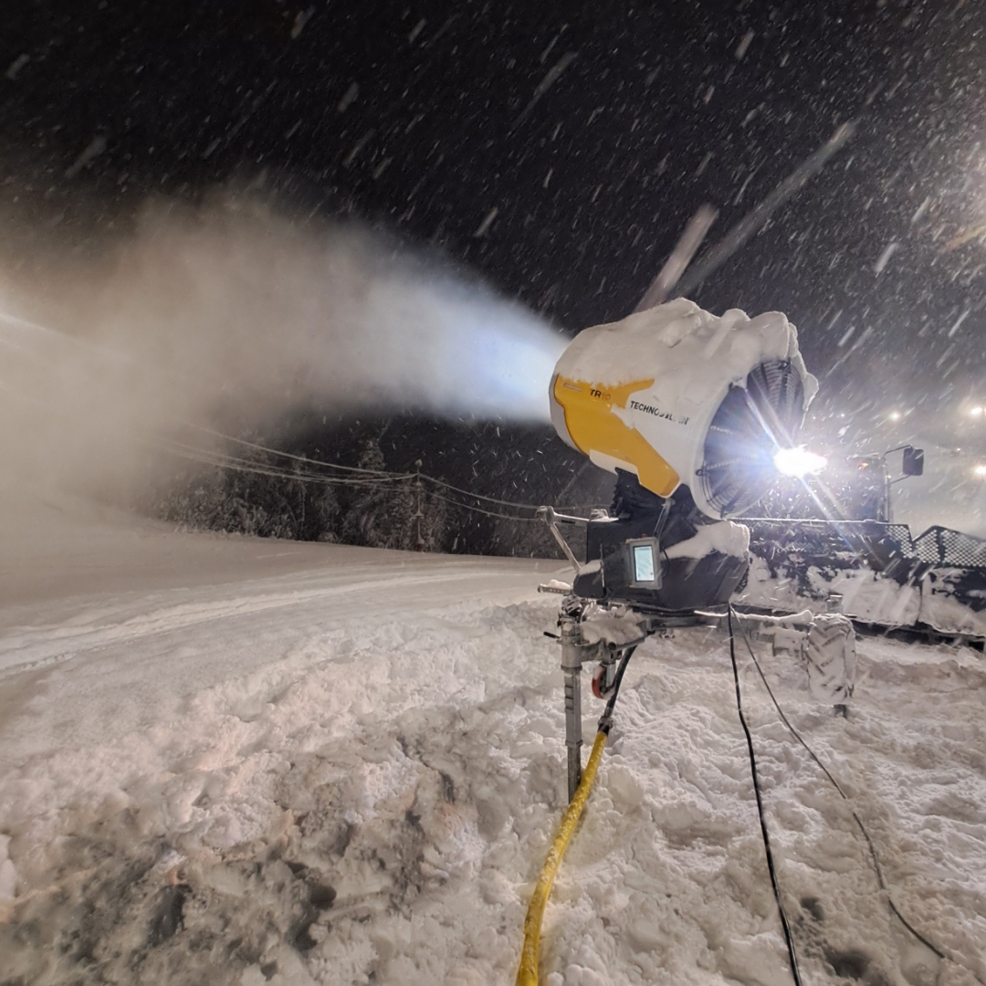 Vi er i gang med snøproduksjonen