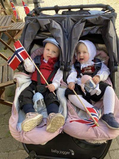 Image for Alenemamma til tvillinger