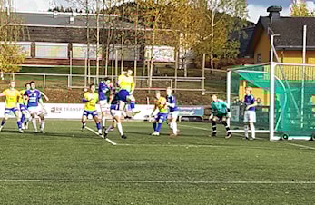 Gjenåpningsfest av fotballen på Gaupen Bernabeu.