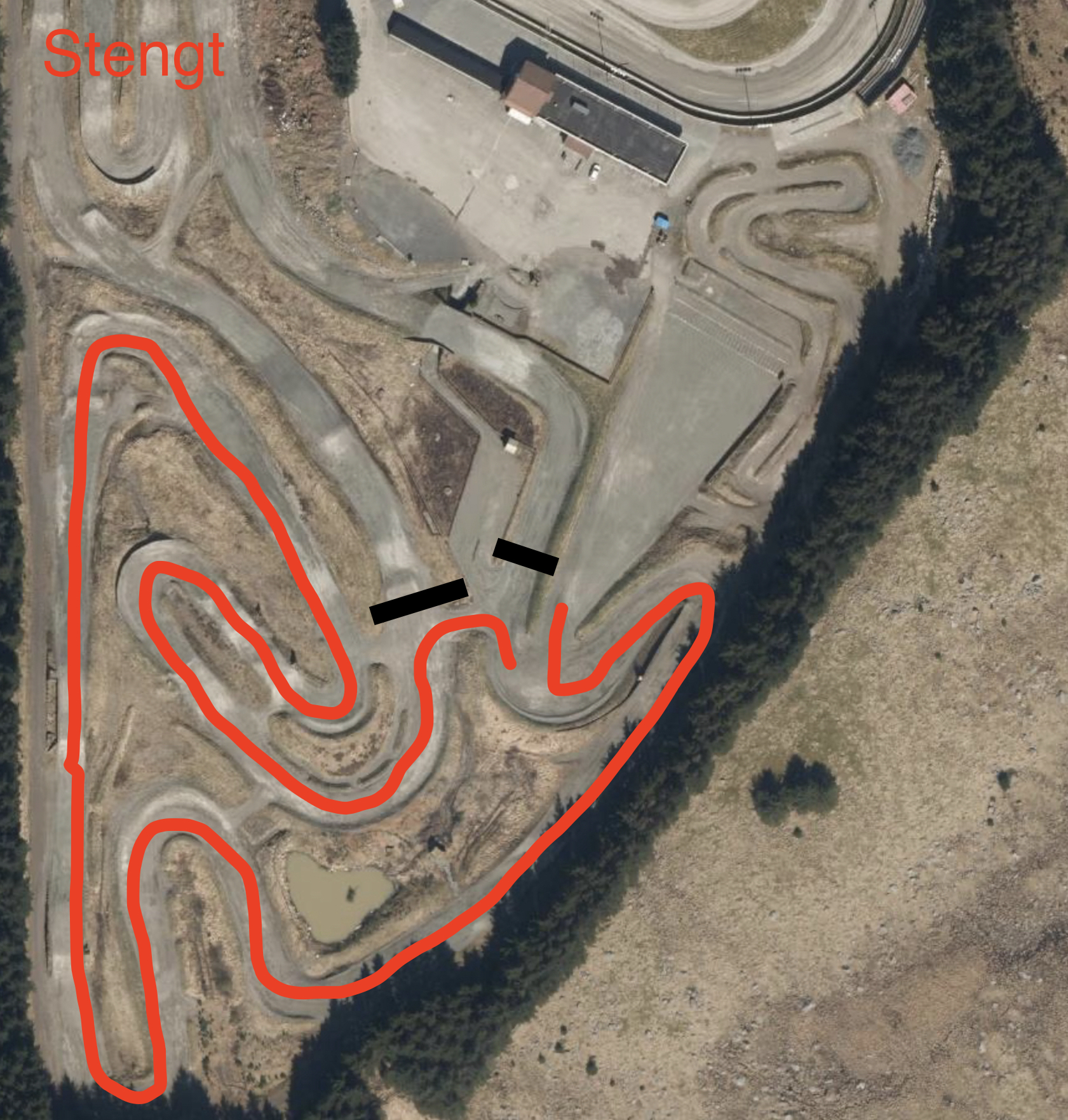 Nedre del av MX bane blir STENGT fra mandag 19.8.2024 i ca. 3-4 uker pga, graving/utvidelse og klargjøring for belysning