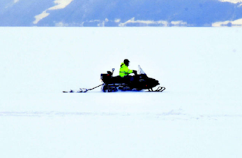 På ski fra tårn til tårn på Mjøsa.......