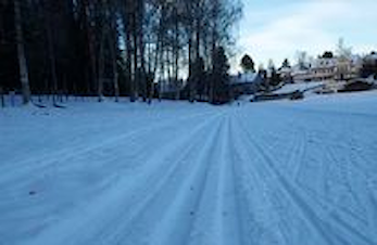 Julehilsen fra Kolbjørn : Skispor i Ankern