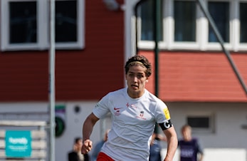 Strålende sol, årets kick-off og 3 poeng!