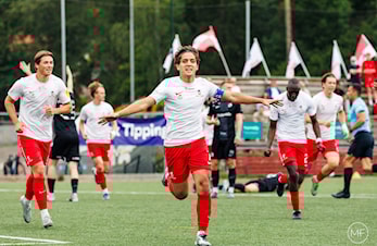 Før kampen: Harstad hjemme