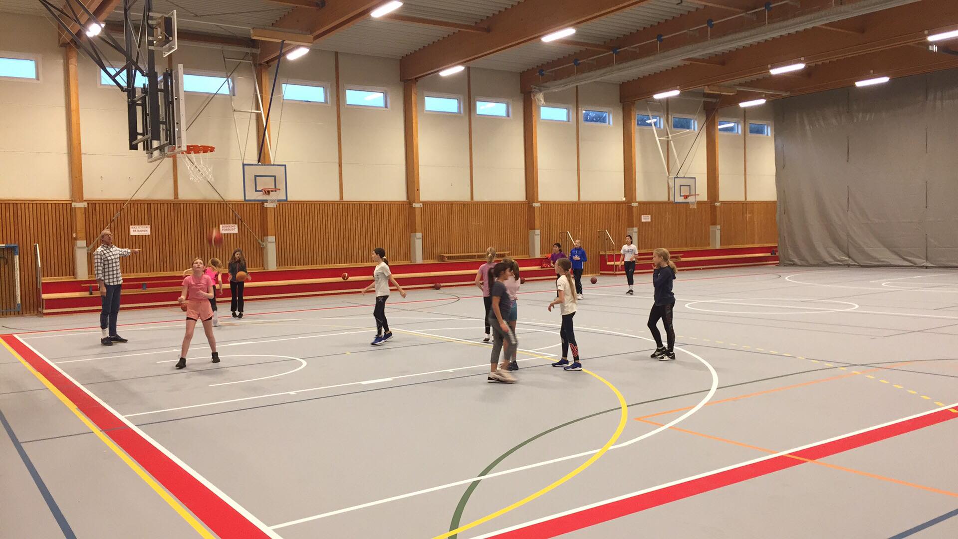 Ørakerhallen åpen igjen!