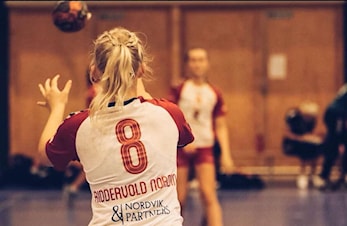 Vil du spille Jenter 18 eller damehåndball i Ullern neste sesong?
