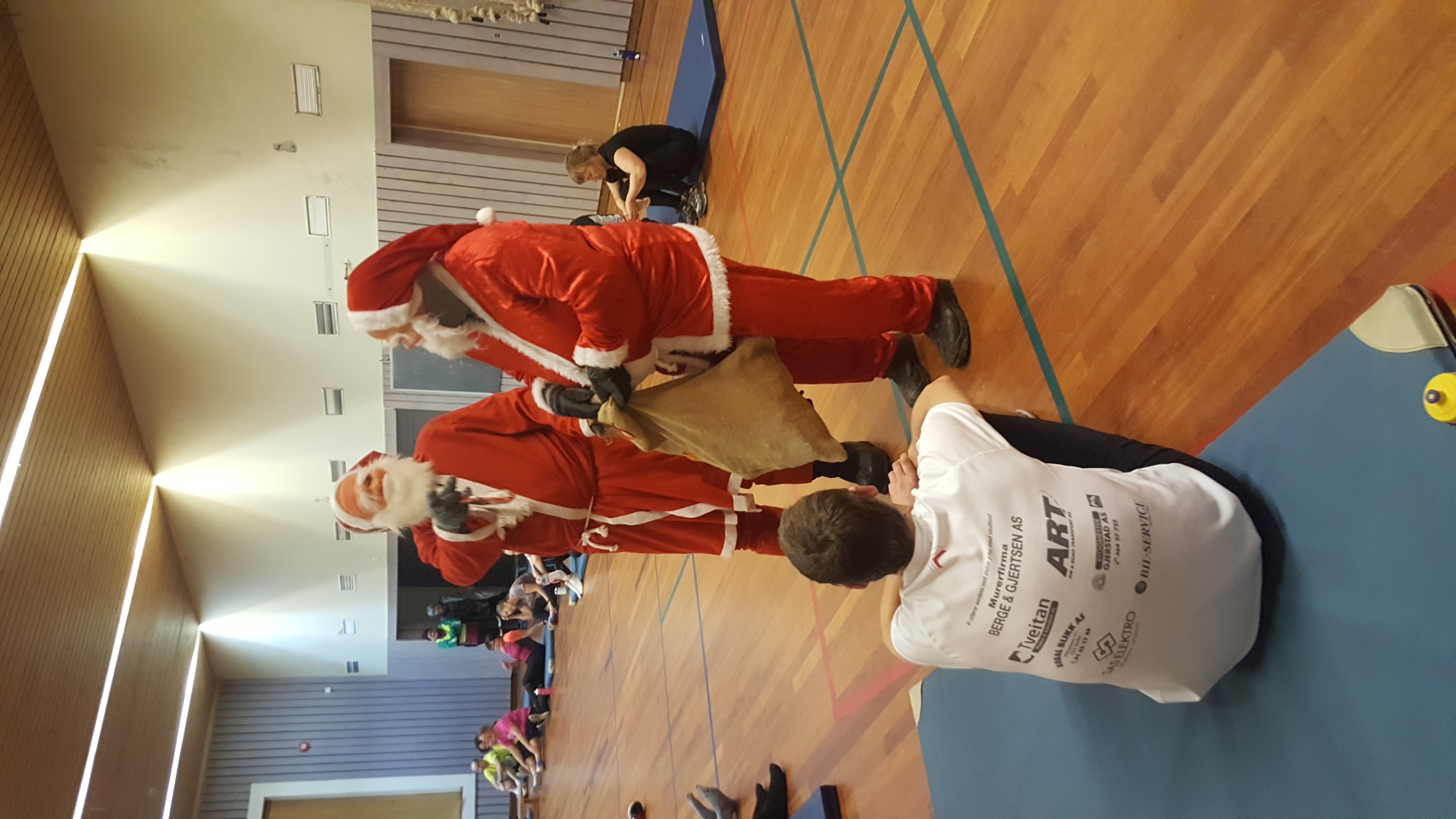 2017.12.19 Trening med julenisse