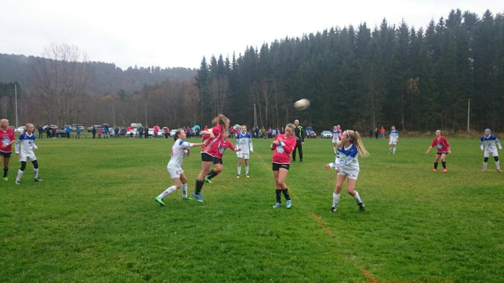 Ga topplaget Langfjorden knalltøff kamp - men likevel tap 1-3 for J14