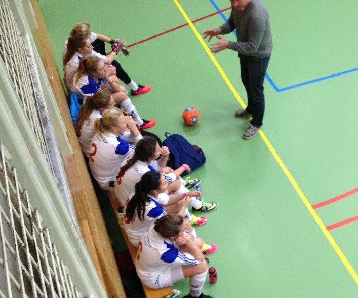 J16 med to seire og to tap i Dahle-cup - og A-sluttspill søndag !