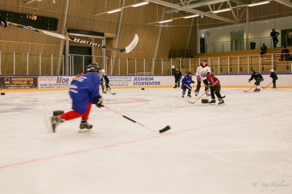 Hockeyskolen har startet!