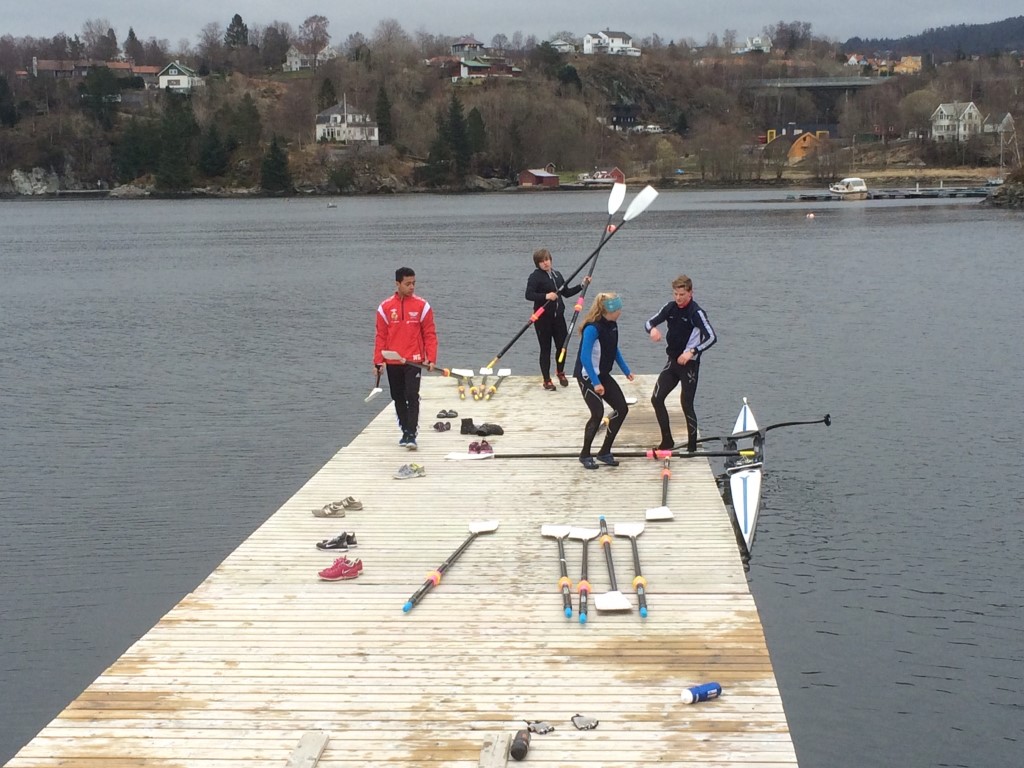 Trening på vannet igang - husk varme klær
