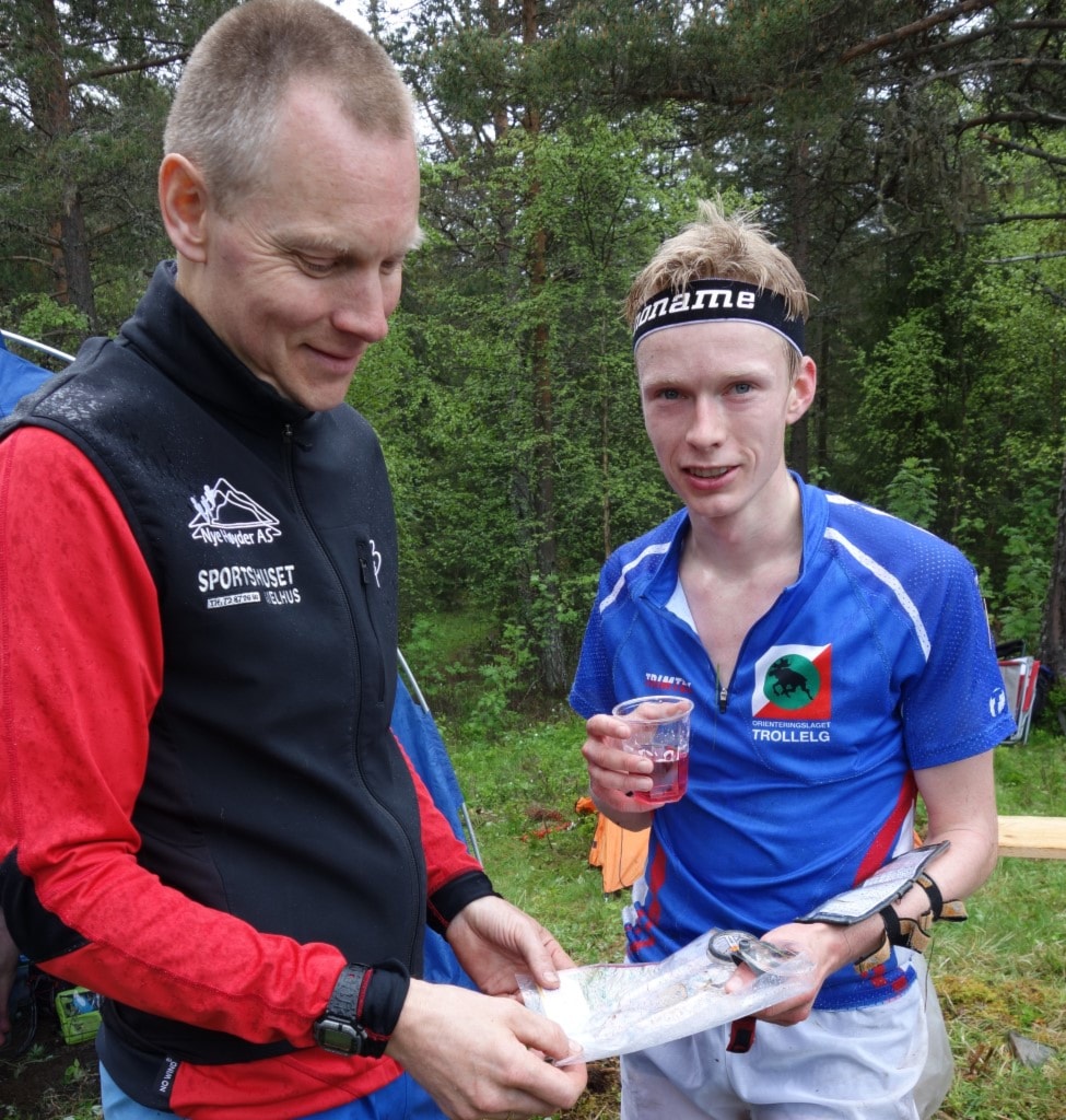 Vinner H21 Andreas Sølberg og løypelegger Audun Bakk.jpg