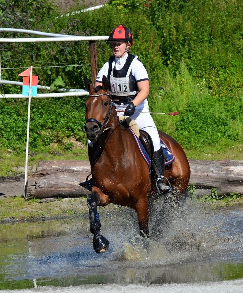 2. plass på feltrittstevne til Martine og Bring It On