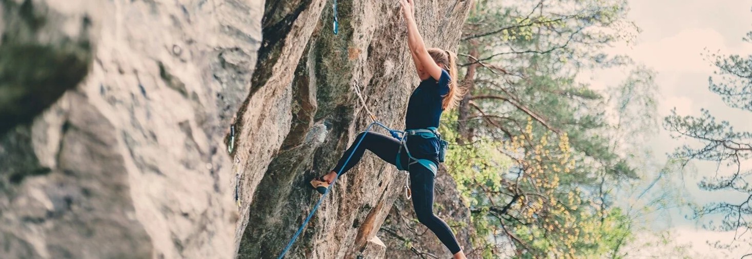 Outdoor climbing with OSI klatring