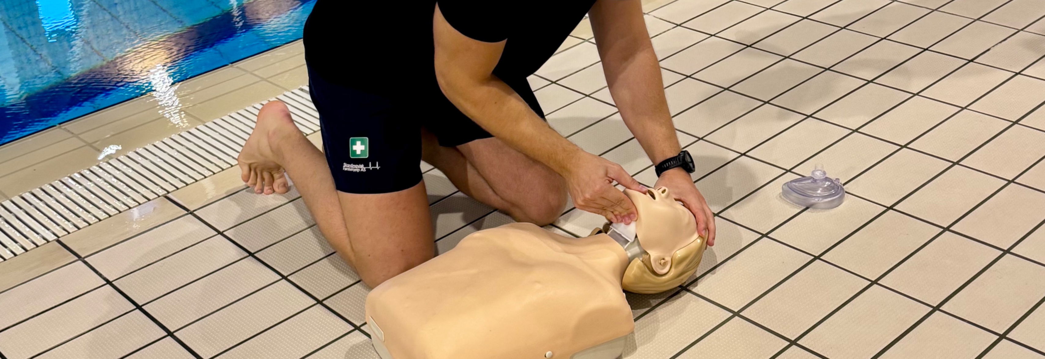 Gratis livreddningskurs i basseng