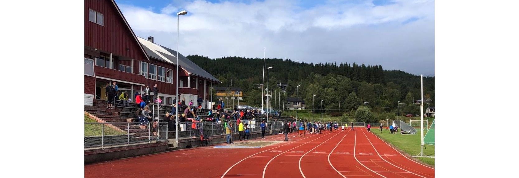 Dugnad og Fotballskole på Leite.