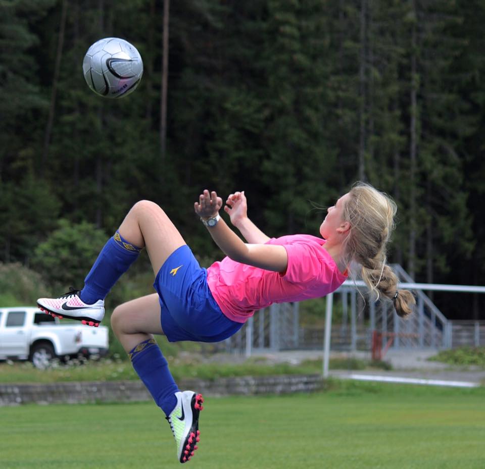 J 2003/2004 imponerte på jentefotballdagen