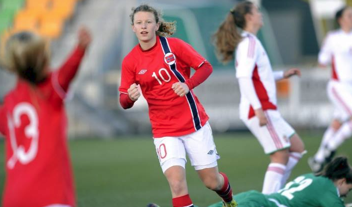 Kick off for jentene med landslagsspiller på Årbogen