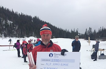 Alf Johny takker for hedersprisen