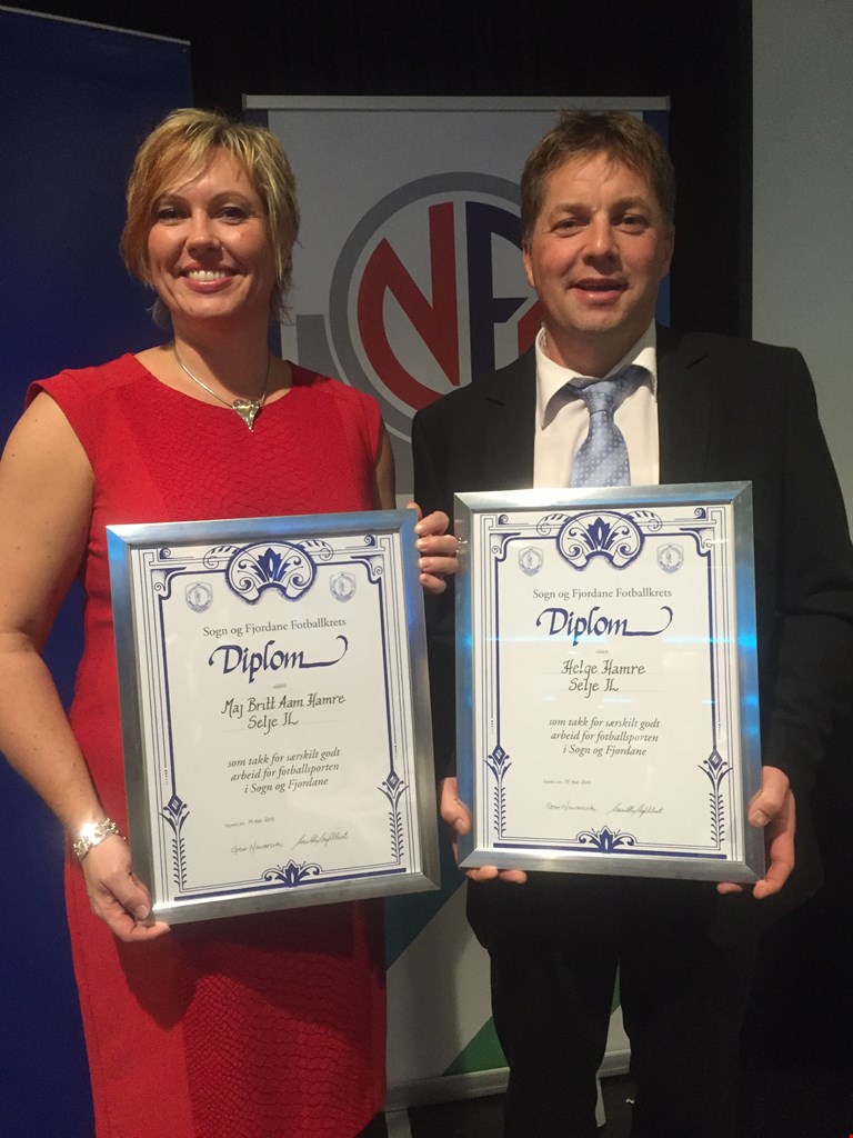 Blå diplom til Maj Britt og Helge