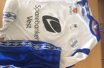 Drakter manglar! Sjekk heime!