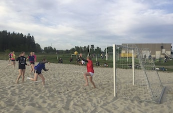 Beach-håndballturnering på Aursmoen