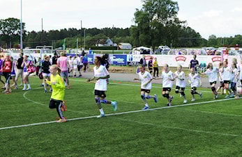 Jenter 12 til sluttspill i Nesjar Cup 2016