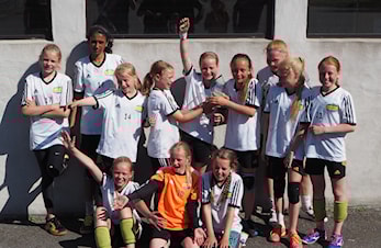 Gratulerer med en sterk andreplass til J-12 i Nesjar Cup 2016