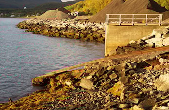 Stjålne gjenstander lempet på havet