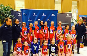 Korsvoll J06-spiller er en av minihåndballjentene 2017