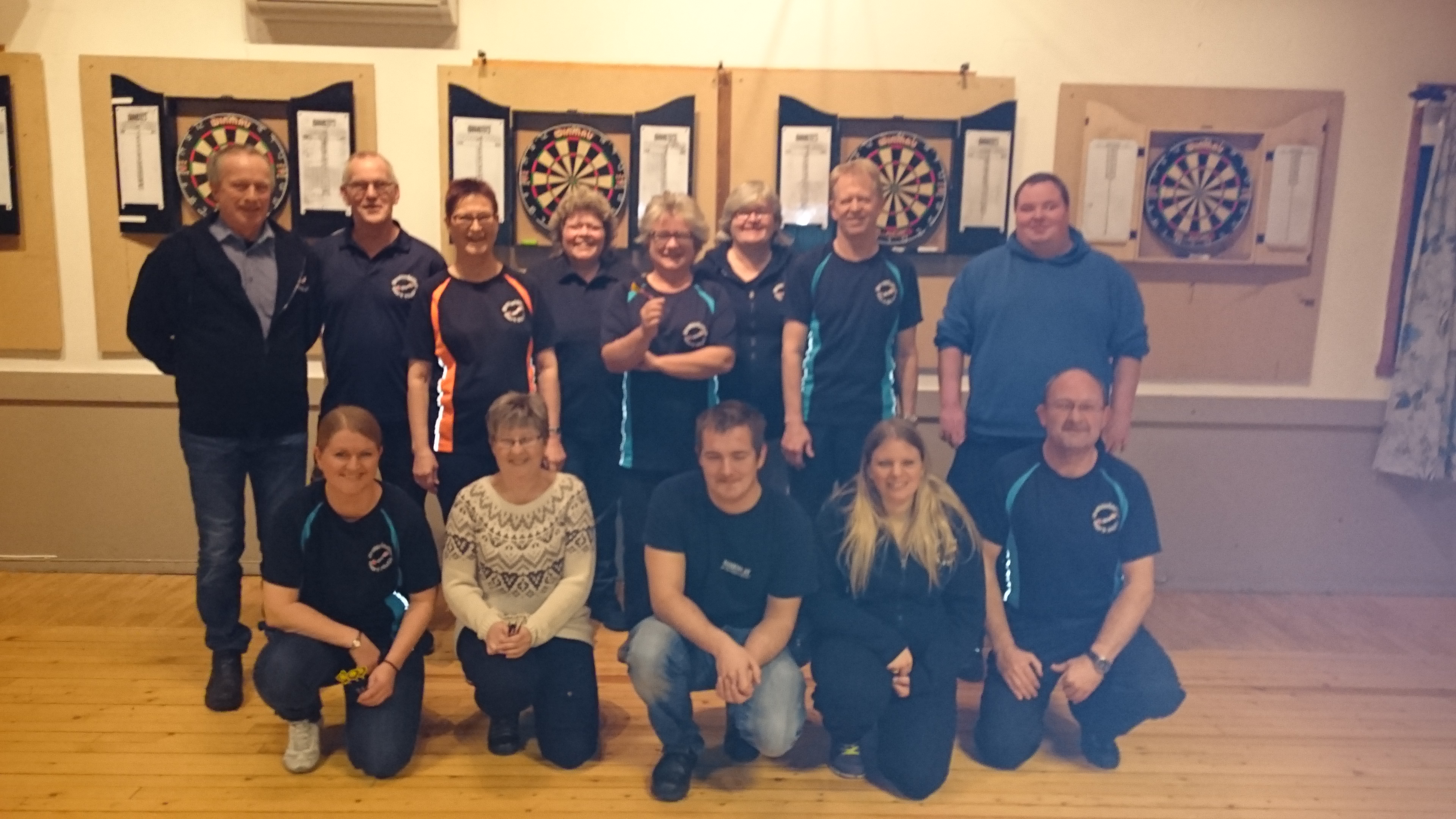 Grensebullen dartklubb lagbilde 2016
