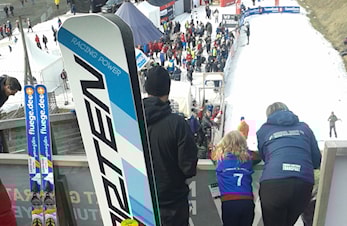 Eneste hofsokning med hoppski i Vikersund