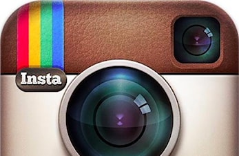 Du kan dele dine bilder på forsiden, under rammen Instagram på venstre side