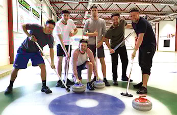 Langveisfarende "vikinger" på curlingisen