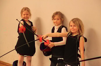 Njård Fekting inviterer til eksklusiv JENTEFEKTING på Fektesalen søndag 20. november - Påmelding også her!