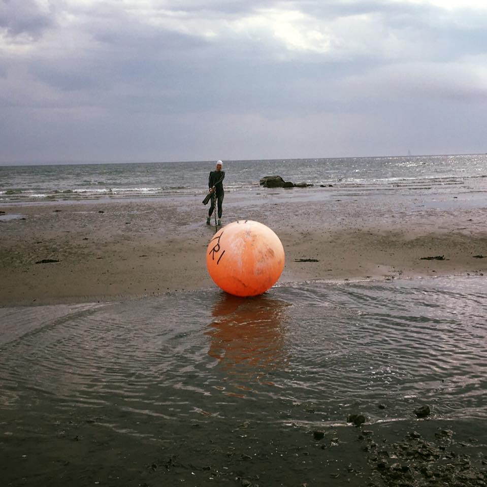 Svømmebøyene er lagt ut