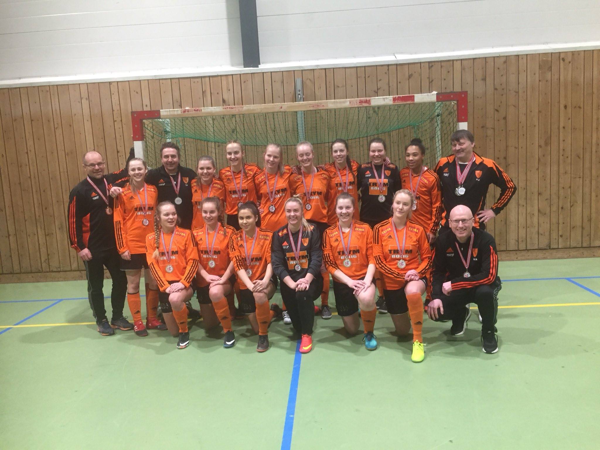 2. plass i nasjonalt sluttspill for jentene!