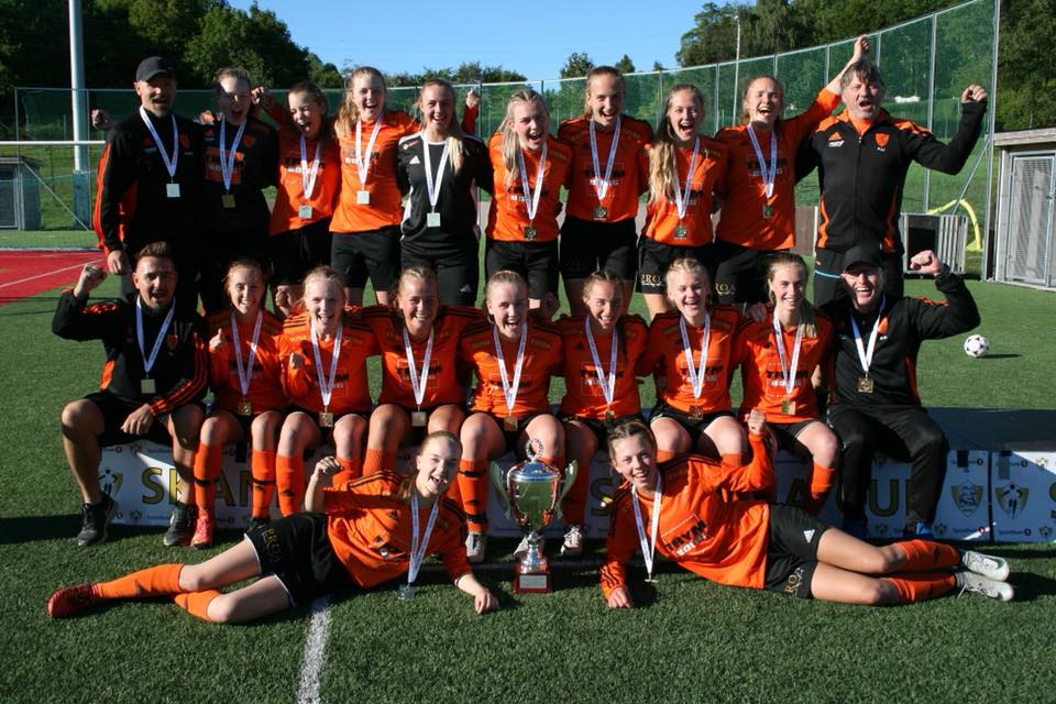 Gull i Scandiacup for Utleira Jenter 19