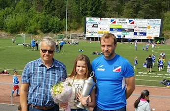 Gratulerer til Hedda Mikalsen med Lions Pokal for 2015 :-)