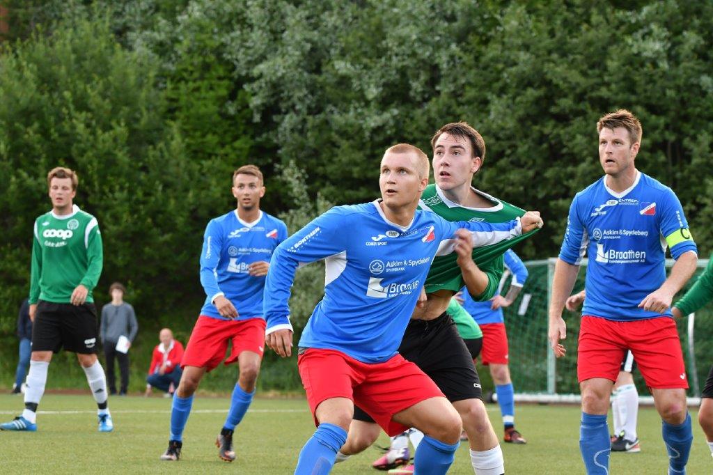 Avgjorde i sluttminuttene - Rev med seg ny trepoenger