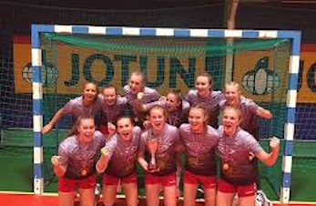 HSK 00 spiller første kamp i J16 A i Tyristrandhallen