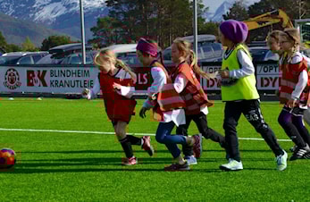 NFF Indre Østland søker Klubbutvikler Jenter.
