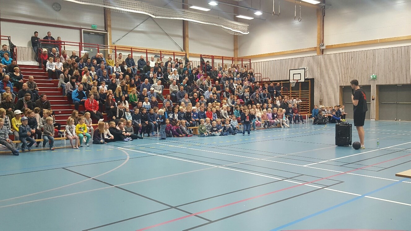 Fotballavslutning for lagene i yngres søndag 29 oktober kl 16.00.