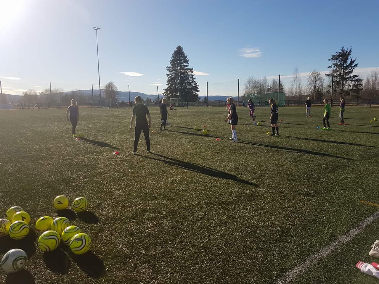 Lokaloppgjør borte mot Moelven mandag 8.mai kl 18.00.