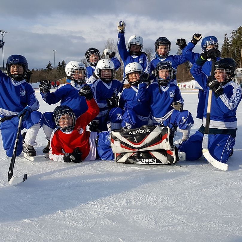 FREMGANGEN FORTSETTER FOR KNØTTENE