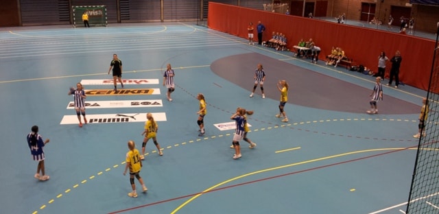 J12-1 spiller mot Storhamar, som gikk hele veien og vant A-finalen.
