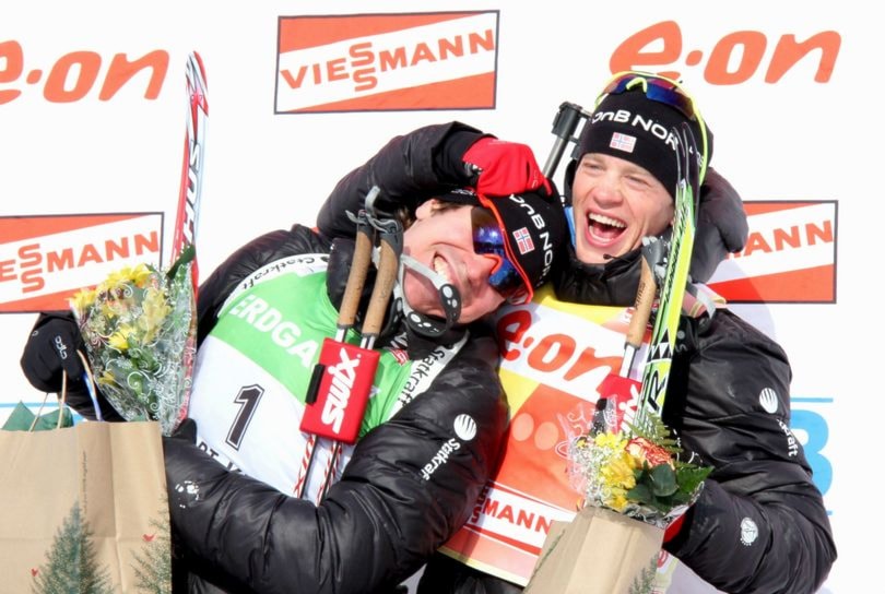 Emil Hegle Svendsen og Tarjei Bø etter fellesstarten i Fort Kent, USA. Foto: Jan Gustavsson, Norges skiskyttarforbund